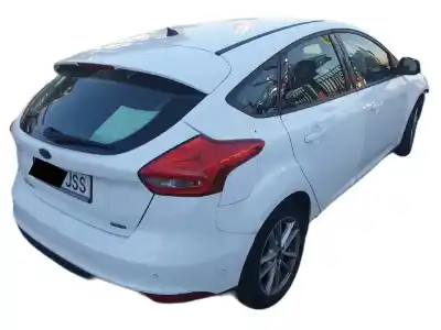 Veicolo di demolizione ford focus lim. (cb8) titanium dell'anno 2016 alimentato m1dd