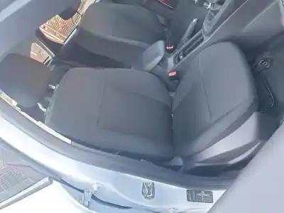 Veicolo di demolizione ford focus lim. (cb8) titanium dell'anno 2016 alimentato m1dd