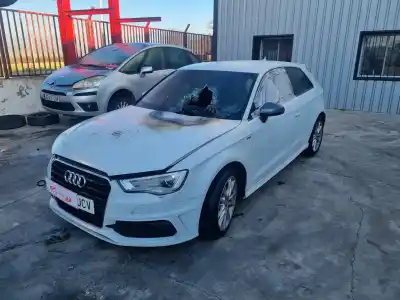 Veículo de Sucata audi a3 (8v) attraction do ano 2015 alimentado crk