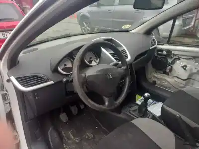 Veicolo di demolizione peugeot 207 premium dell'anno 2009 alimentato 9hx