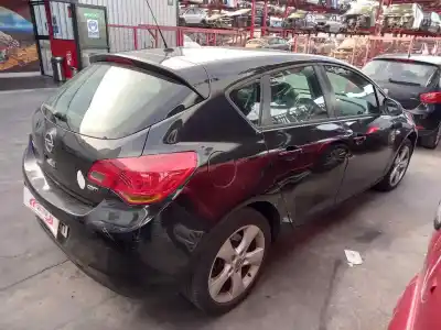 Veículo de Sucata opel astra j (p10) 1.7 cdti (68) do ano 2010 alimentado a17dtr