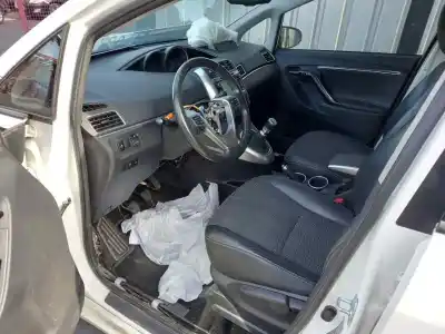 Scrapping Vehicle toyota verso (aur2/zgr2) 1.6 comfort of the year 2016 powered n47c16a