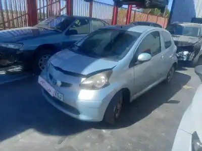 Здавання транспортного засобу toyota aygo (kgb/wnb) 1.0 básico року 2006 потужний 1kr