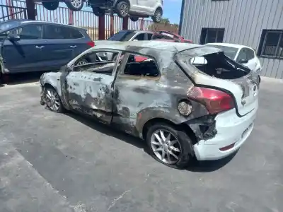 Veículo de Sucata kia pro_cee´d drive do ano 2010 alimentado d4fbw