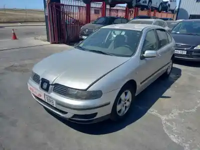 Veículo de Sucata SEAT LEON (1M1) Stella do ano 2001 alimentado AHW