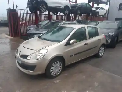 Veicolo di demolizione RENAULT CLIO III Confort Dynamique dell'anno 2007 alimentato K9KT7