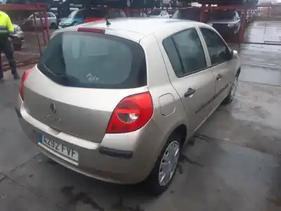 Veículo de Sucata renault clio iii confort dynamique do ano 2007 alimentado k9kt7