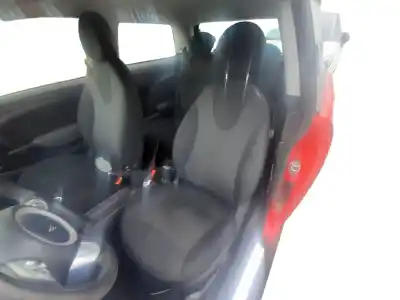 Véhicule à la ferraille mini                                               mini (r56)                                                                                                                                                                                                                                                 one                                                                                                                                                                                                                                                        de l'année 2008 alimenté n12
