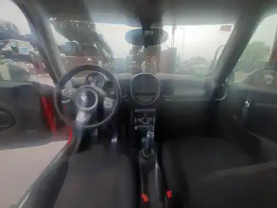Véhicule à la ferraille mini                                               mini (r56)                                                                                                                                                                                                                                                 one                                                                                                                                                                                                                                                        de l'année 2008 alimenté n12