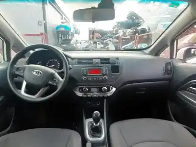 Veículo de Sucata kia rio drive do ano 2011 alimentado g4fa