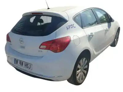 Veículo de Sucata opel astra j (p10) 1.7 cdti (68) do ano 2013 alimentado a17dtc