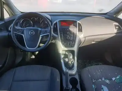 Veículo de Sucata opel astra j lim. enjoy do ano 2010 alimentado a17dtr