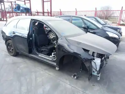 Veicolo di demolizione KIA CEED SPORTSWAGON  dell'anno 2023 alimentato G4LE