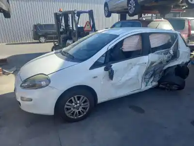 Veículo de Sucata fiat punto (199) lounge do ano 2013 alimentado 169a4000