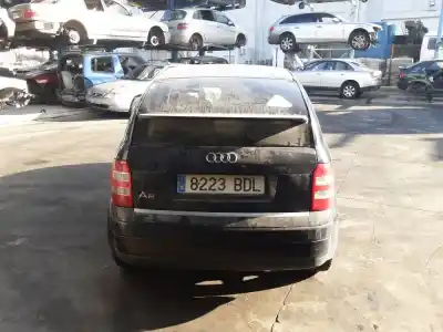 Veículo de Sucata audi a2 (8z0) 1.4 do ano 2000 alimentado aua