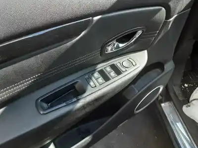 Здавання транспортного засобу renault scénic iii (jz0/1_) 1.6 dci (jz00, jz12) року 2011 потужний r9m 402