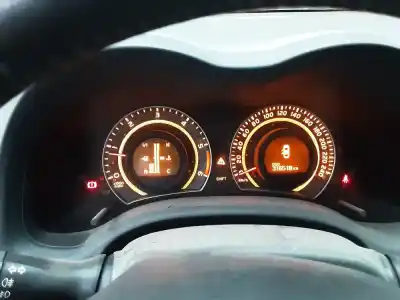 Veículo de Sucata toyota corolla sedán (_e15_) 2.0 d-4d (ade150) do ano 2009 alimentado 1ad-ftv