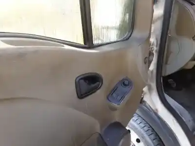 Здавання транспортного засобу renault master ii autobús (jd) 2.5 dci року 2007 потужний g9u 650