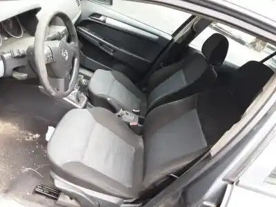 Scrapping Vehicle opel astra h twintop (a04) 1.9 cdti (l67) of the year 2005 powered z19dth