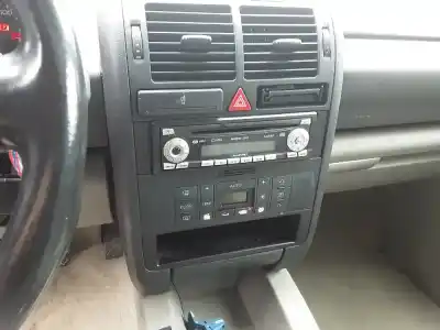 Здавання транспортного засобу audi a2 (8z0) 1.4 року 2001 потужний aua