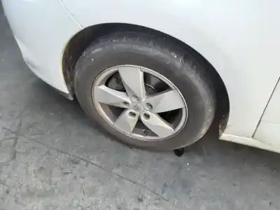 Veicolo di demolizione renault scénic iii (jz0/1_) 1.6 dci (jz00, jz12) dell'anno 2011 alimentato r9m 402