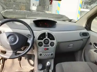 Véhicule à la ferraille renault                                            modus fp/jp desde 09/2004                                                                                                                                                                                                                                  1.4 16v /72kw                                                                                                                                                                                                                                              de l'année 2005 alimenté k4j 770