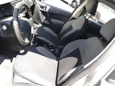 Véhicule à la ferraille citroen                                            c3 (s desde 09/2009)                                                                                                                                                                                                                                       1.4 hdi                                                                                                                                                                                                                                                    de l'année 2012 alimenté 8h01