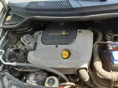 Véhicule à la ferraille renault                                            scénic i monospace (ja0/1_, fa0_)                                                                                                                                                                                                                          1.9 dci (ja05, ja1f) de l'année 2003 alimenté f9q 732