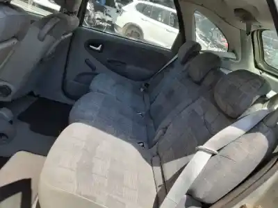 Véhicule à la ferraille renault                                            scénic i monospace (ja0/1_, fa0_)                                                                                                                                                                                                                          1.9 dci (ja05, ja1f) de l'année 2003 alimenté f9q 732