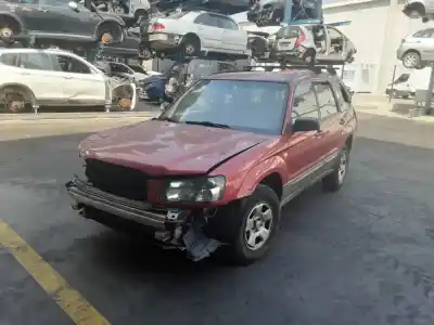 Véhicule à la ferraille SUBARU FORESTER S10 (SF)  de l'année 2005 alimenté EJ201