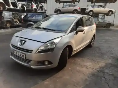 Verschrottungsfahrzeug PEUGEOT 5008 (0E/0A) DESDE 05/2009  des Jahres 2013 angetrieben 9HR