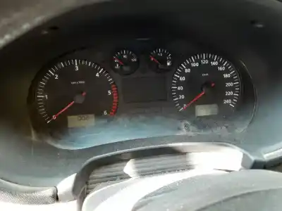 Verschrottungsfahrzeug SEAT TOLEDO II (1M2)  des Jahres 2004 angetrieben ASV
