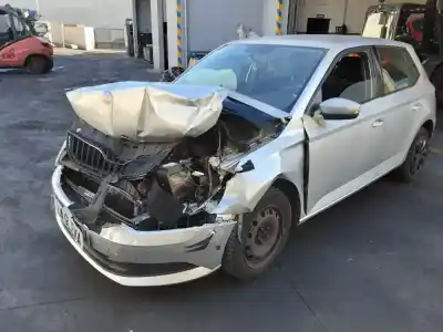 Здавання транспортного засобу SKODA FABIA  року 2015 потужний CHYB