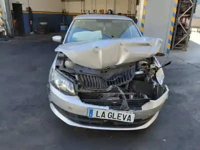 Здавання транспортного засобу skoda fabia 1.0 mpi року 2015 потужний chyb