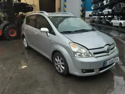 Scrapping Vehicle toyota corolla verso (e12) 2.0 d4d of the year 2004 powered 1cd-ftv