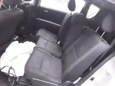 Scrapping Vehicle toyota corolla verso (e12) 2.0 d4d of the year 2004 powered 1cd-ftv