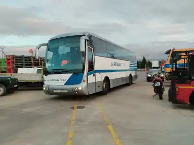 Véhicule à la ferraille mercedes                                           mercedes benz                                                                                                                                                                                                                                              mercedes benz                                                                                                                                                                                                                                              de l'année 0 alimenté 