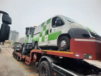 Здавання транспортного засобу IVECO IVECO IVECO року 0 потужний 