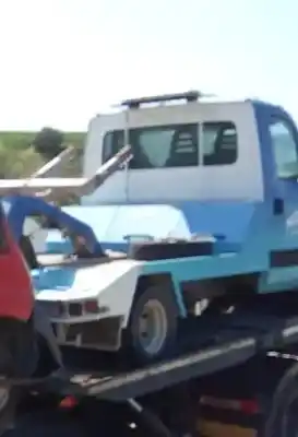 Veicolo di demolizione iveco daily  dell'anno 0 alimentato 