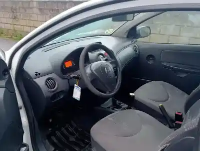 Vehículo de desguace CITROEN C2  del año 2003 con motor HFX