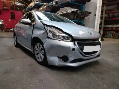 Здавання транспортного засобу peugeot 208 caixa (cr_) 1.4 hdi 68 (cr8hr0) року 0 потужний 