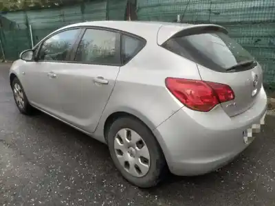 Veículo de Sucata opel astra j berlina 5p d-a17dtr do ano 2011 alimentado a17dtr