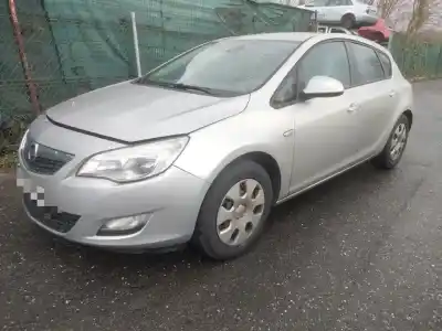 Veículo de Sucata opel astra j berlina 5p d-a17dtr do ano 2011 alimentado a17dtr