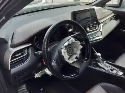 Здавання транспортного засобу toyota c-hr (x10) 2zr року 2016 потужний 2zr