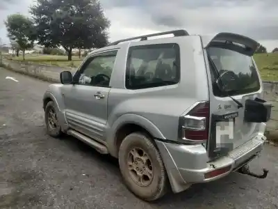 Veículo de Sucata mitsubishi montero (v60/v70) 3.2 di-d avance do ano 2000 alimentado 4m41