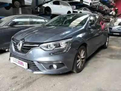Veículo de Sucata renault megane iv berlina do ano 0 alimentado h5f408