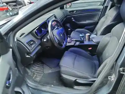 Veículo de Sucata renault megane iv berlina do ano 0 alimentado h5f408