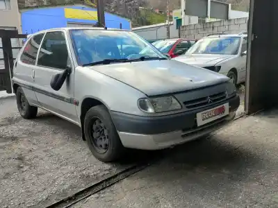 Veículo de Sucata citroen                                            saxo                                                                                                                                                                                                                                                       mod 1.5 d - nº3672-lado izquierdo - oscuro - rojo con detalle. portalamparas regular                                                                                                                                                                       do ano 0 alimentado vjztud5