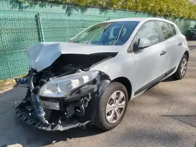 Veículo de Sucata renault                                            megane iii                                                                                                                                                                                                                                                 berlina 5 p 1.5 dci diesel fap                                                                                                                                                                                                                             do ano 0 alimentado k9k834