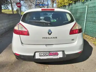 Veículo de Sucata renault                                            megane iii                                                                                                                                                                                                                                                 berlina 5 p 1.5 dci diesel fap                                                                                                                                                                                                                             do ano 0 alimentado k9k834